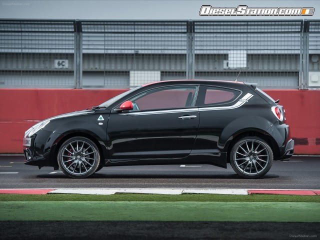 Alfa Romeo Quadrifoglio Verde SBK Limited Edition 2013 Picture #4 Alfa Romeo Quadrifoglio Verde SBK Limited Edition 2013 Picture #4